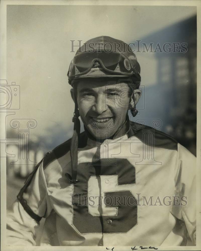 Press Photo Horse Racing - Larry Gilligan, Jockey - nos13023- Historic Images