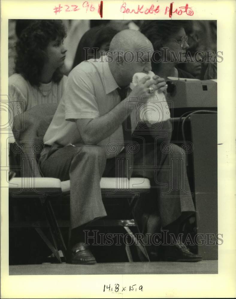 1990 Press Photo UNLV college basketball coach Jerry Tarkanian - nos13178- Historic Images