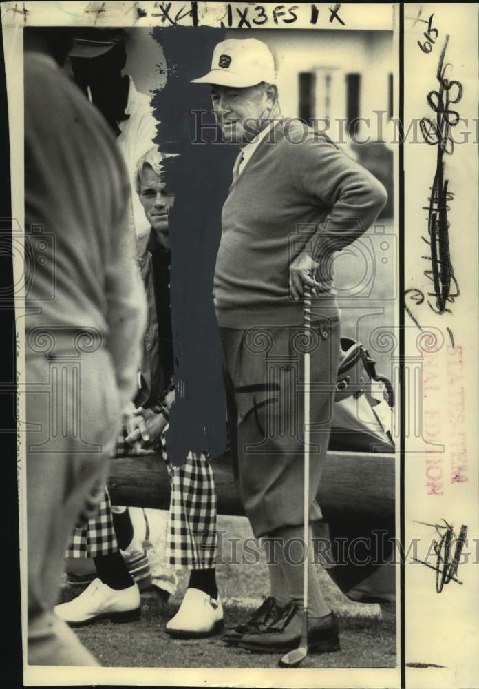 1972 Press Photo Golfers Larry Hinson and Gene Sarazen at the Masters- Historic Images