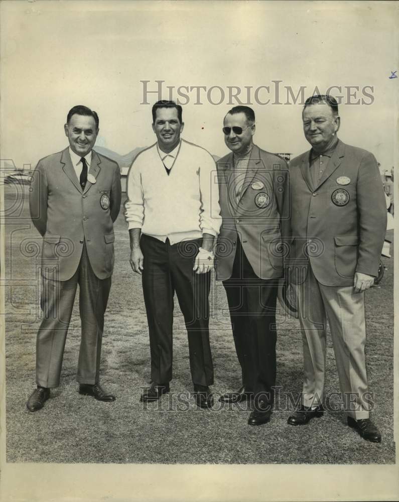 1968 Press Photo Masters champion Bob Goalby and New Orleans golf officials- Historic Images