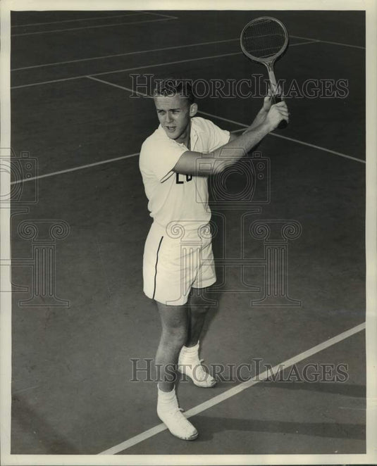 1967 Press Photo Loyola college tennis player Bobby Hanberg - nos14518 - Historic Images