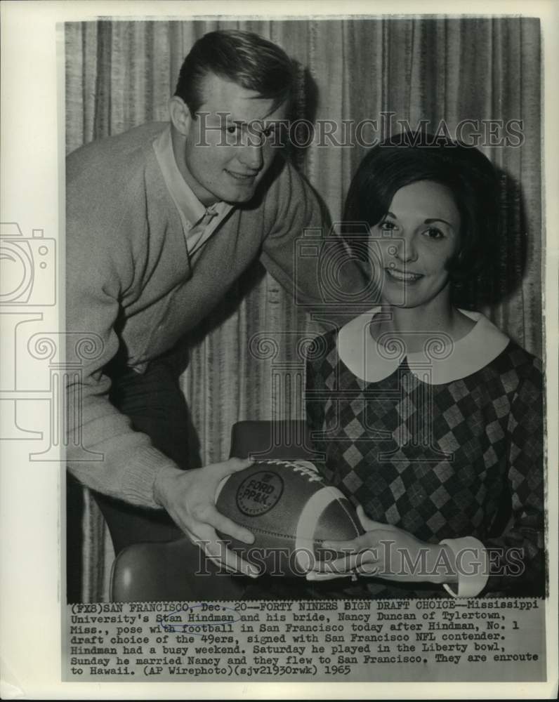 1965 San Francisco 49ers football player Stan Hindman and wife - Historic Images