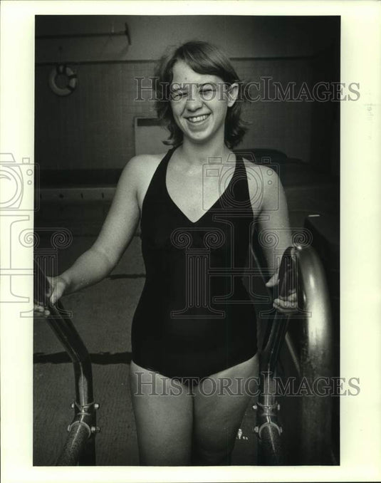 1985 Press Photo Swimmer Kay Hebert - nos15307- Historic Images