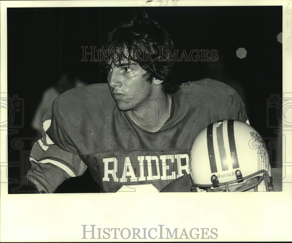 1982 Press Photo Football player Brian Hebert - nos15572- Historic Images