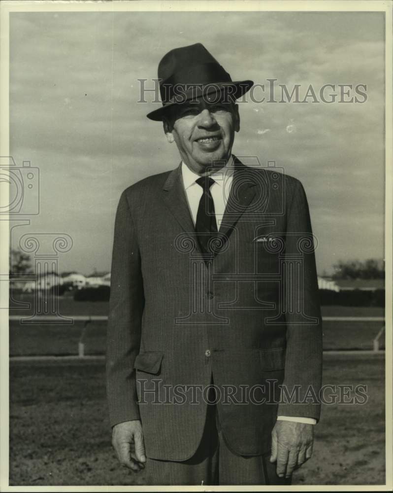 1967 Press Photo Horse racing trainer John Hart - Historic Images