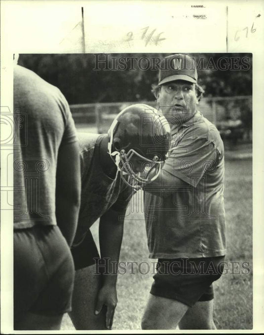 1981 Press Photo Walker High football coach Lou Giambelluca - nos16159 - Historic Images