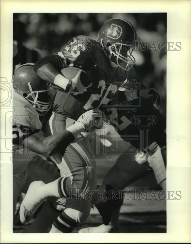 1990 Press Photo Denver Broncos football player Bobby Humphrey vs. Cleveland - Historic Images