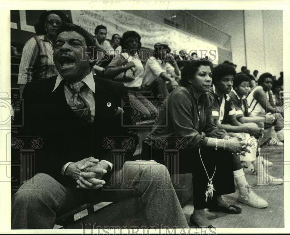 1984 Press Photo Dillard women&#39;s college basketball coach Harold Hunter- Historic Images