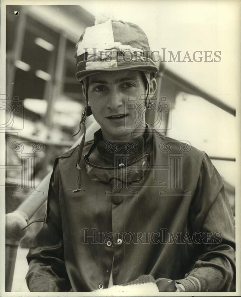 Press Photo Fair Grounds horse racing jockey Jimmy Hartman - nos17387 - Historic Images