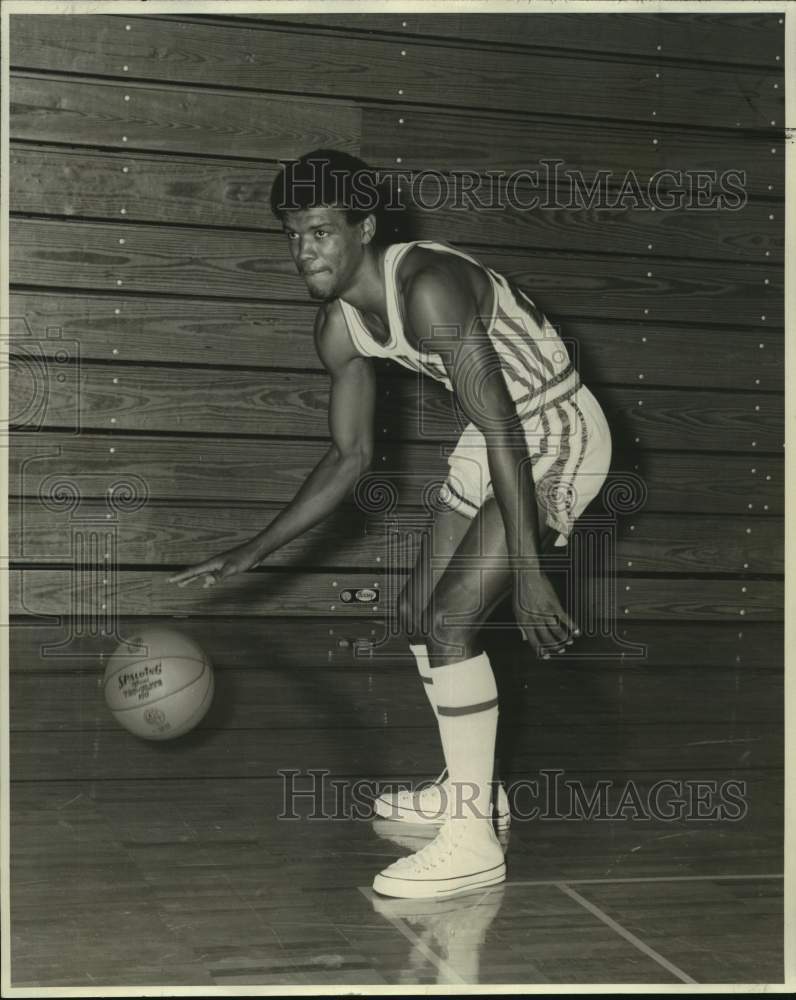 1972 Press Photo Basketball player Melvin Henderson - nos19130 - Historic Images