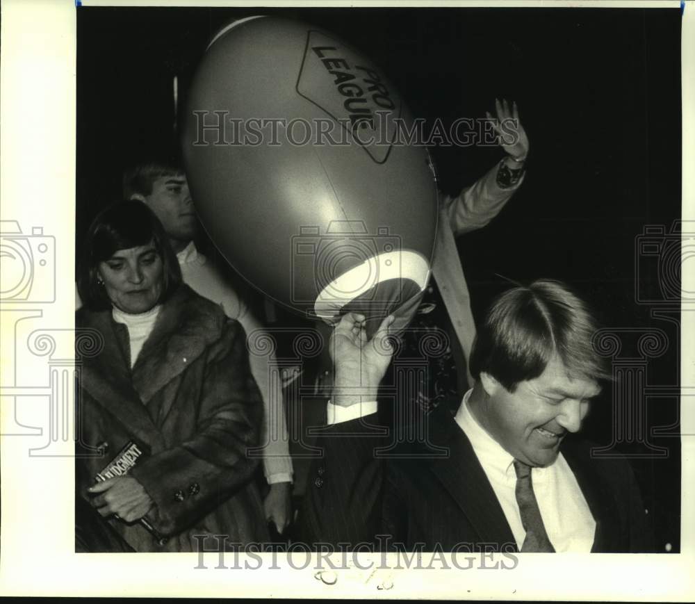 1985 Press Photo Miami college football coach Jimmy Johnson in New Orleans - Historic Images