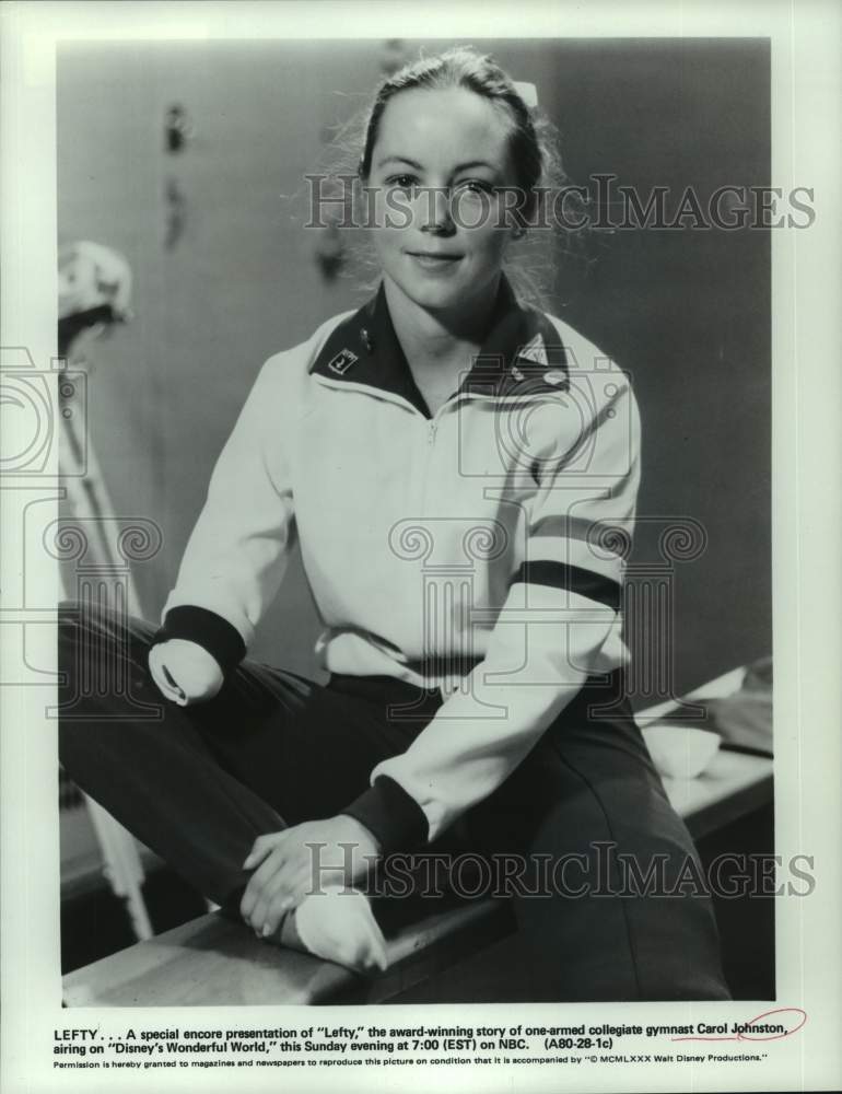 1980 Press Photo College gymnast Carol Johnston plays &quot;Lefty,&quot; on Disney- Historic Images