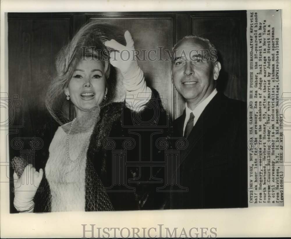 1962 Press Photo Zsa Zsa Gabor and husband Herbert Hutner in New York - Historic Images