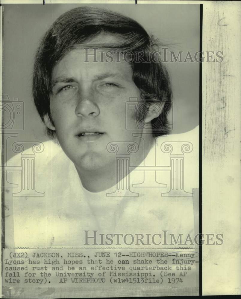 1974 Press Photo University of Mississippi football quarterback Kenny Lyons- Historic Images