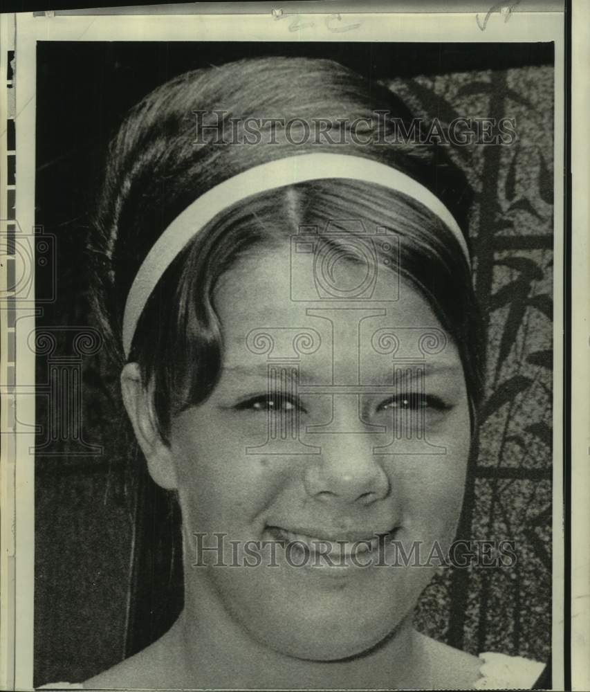 1970 Press Photo Swimmer Debbie Meyer selected female athlete of the year by AP - Historic Images