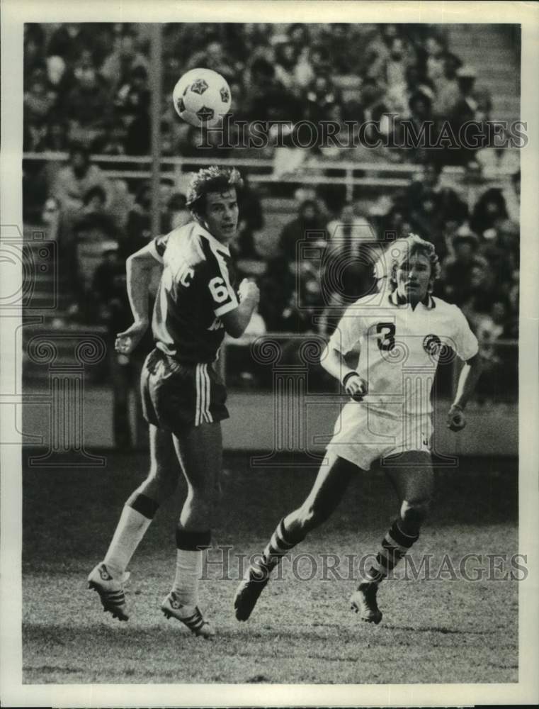 1979 Press Photo Soccer - Francisco Marinho & Sakib Viteskic in Action - Historic Images