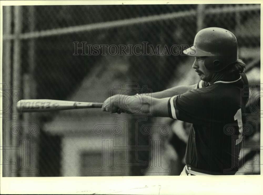 1984 Press Photo Softball player Mark McMorris - nos22848 - Historic Images