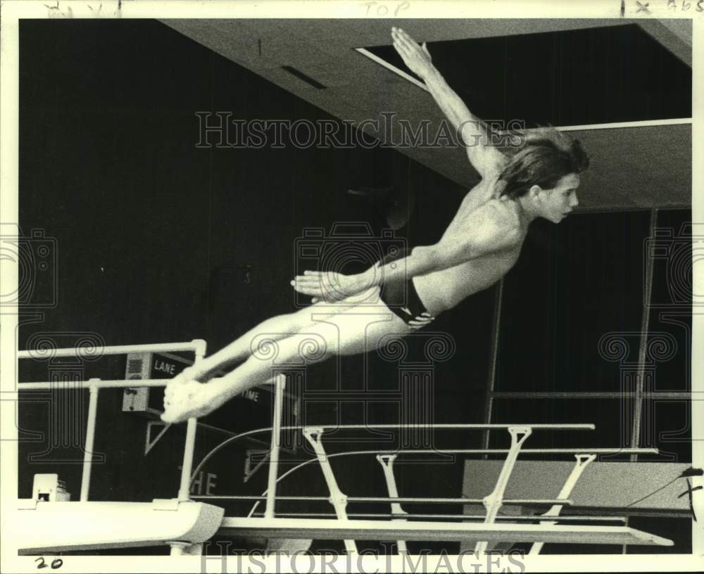 1978 Press Photo Saints diver Ronny Meyer at Tulane Monk Simons Pool - nos22871- Historic Images