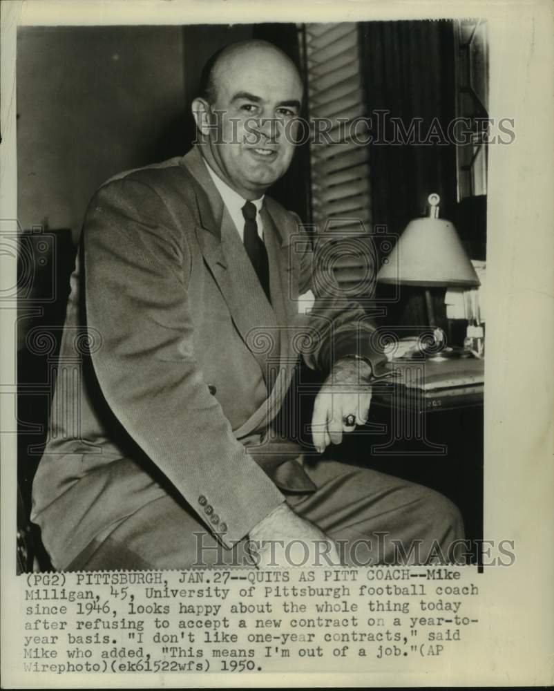 1950 Press Photo University of Pittsburgh football Mike Milligan sitting- Historic Images