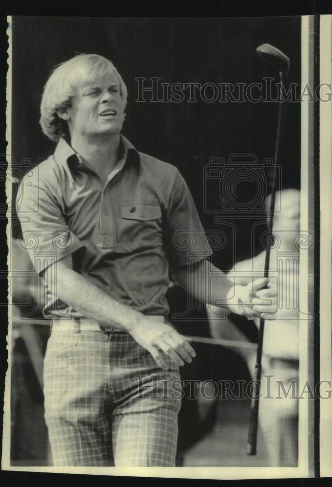 1975 Press Photo Golf - Johnny Miller Follows Shot in Ryder Cup Practice - Historic Images