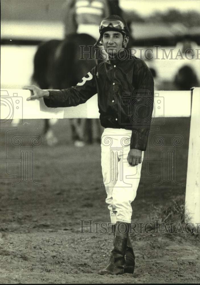 1981 Press Photo Horse racing jockey Joe Lopez - nos23684 - Historic Images