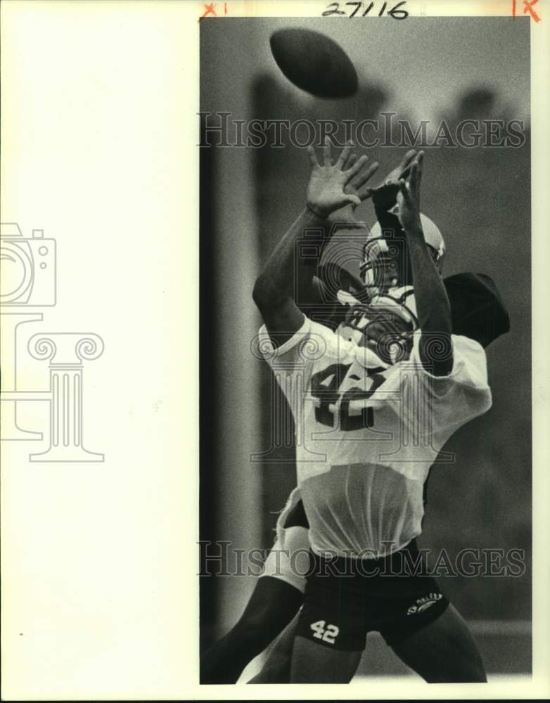 Press Photo Football player Eric Martin - nos23827- Historic Images