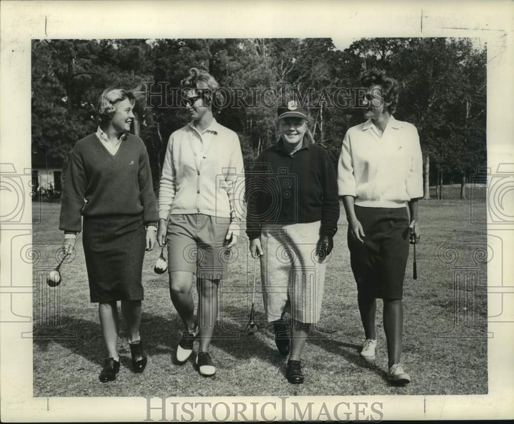 1963 Press Photo One of the best foursomes in women&#39;s golf walks together - Historic Images