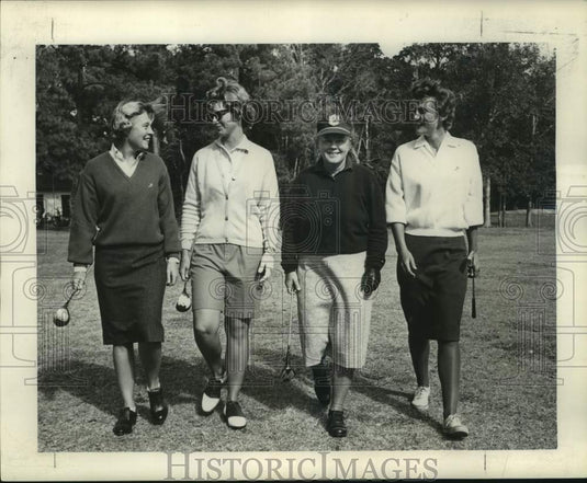 1963 Press Photo One of the best foursomes in women's golf walks together - Historic Images