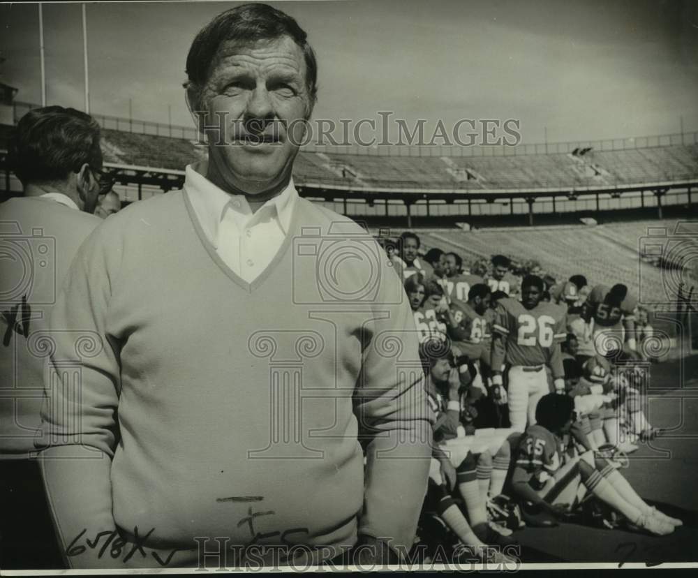 1978 Press Photo Denver Broncos football coach Red Miller - nos23938- Historic Images