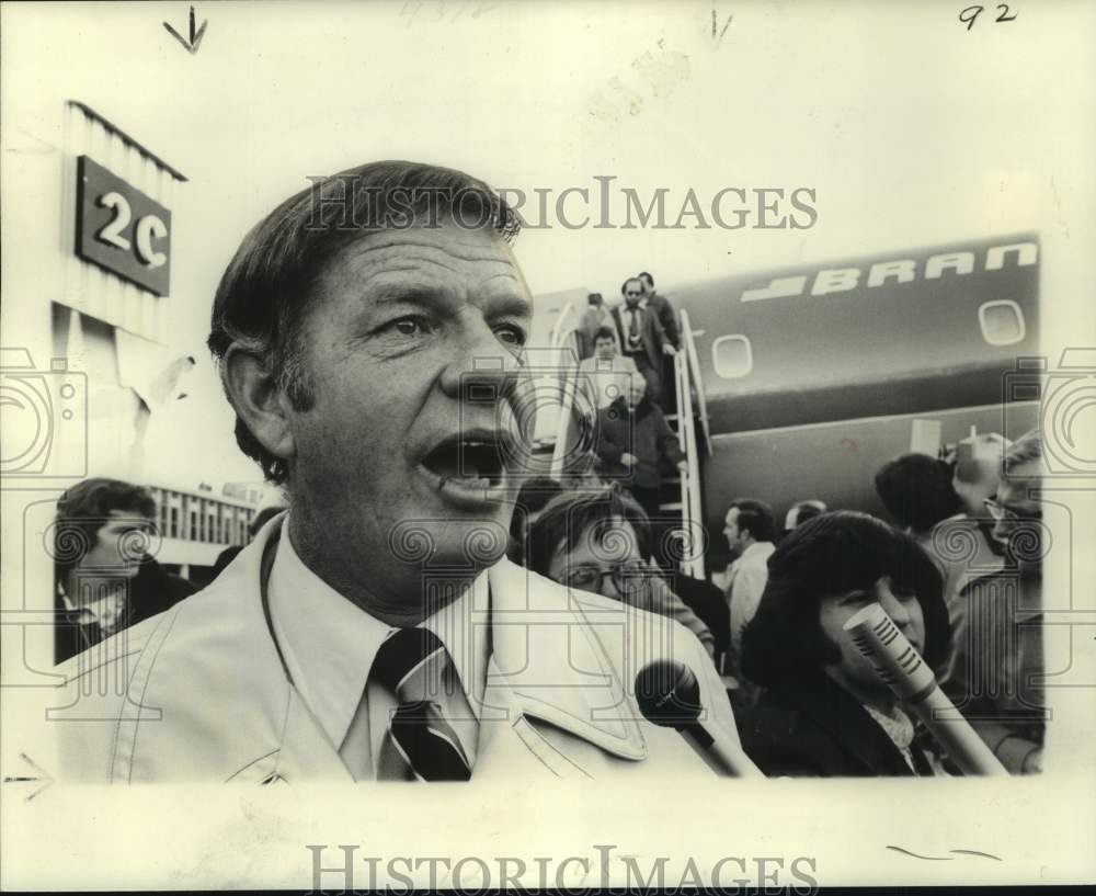 1978 Press Photo Denver Broncos football coach Red Miller - nos23939 - Historic Images