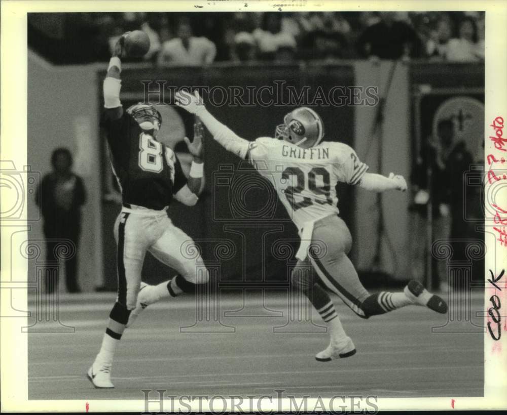 1989 Press Photo New Orleans Saints football player Eric Martin grabs a pass - Historic Images