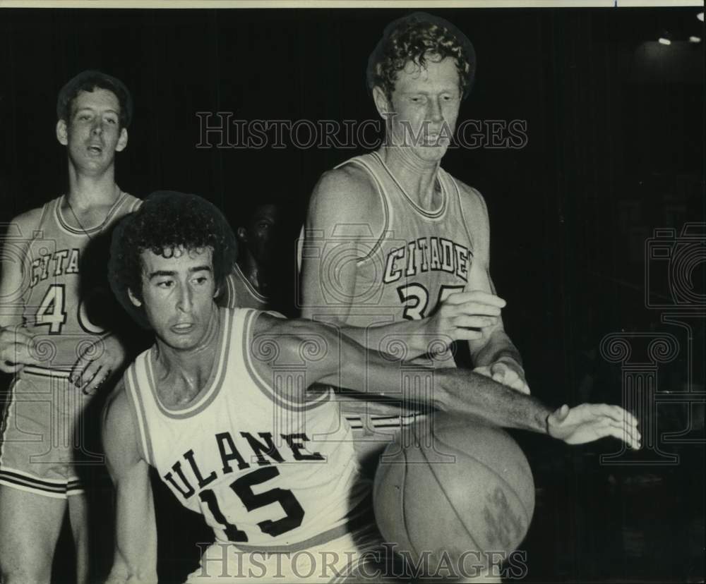 1975 Press Photo Tulane college basketball player Mark Mirsky vs. The Citadel - Historic Images