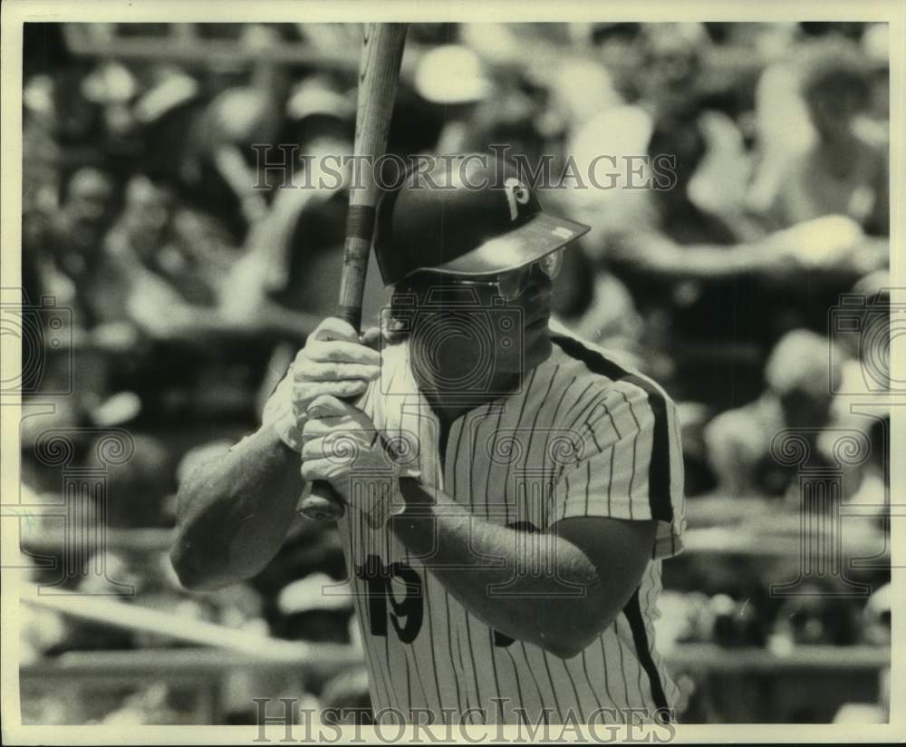 1980 Press Photo Philadelphia Phillies baseball player Greg Luzinski at bat - Historic Images