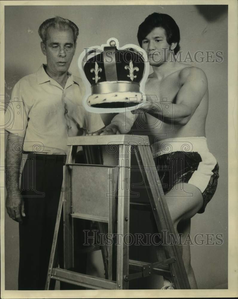 1972 Press Photo Boxer Tony Licata and Lloyd Laine - nos24501- Historic Images