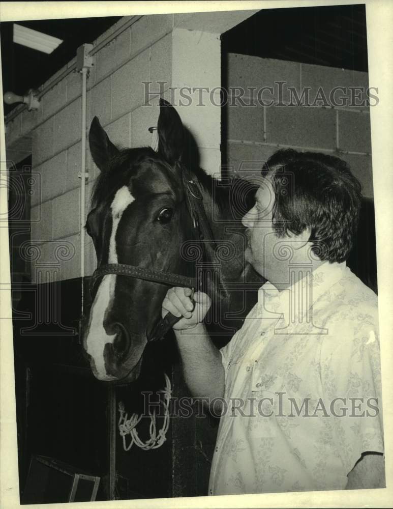 1978 Press Photo Race horse Pet Warrior and trainer Joey Dorignac III - Historic Images