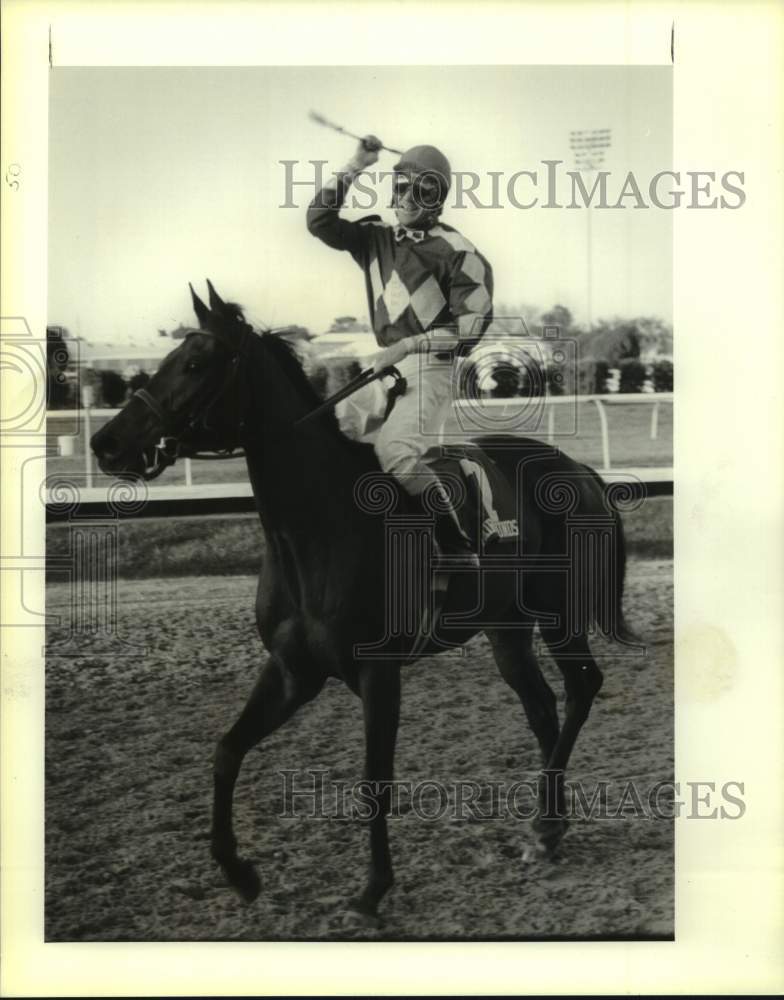 Press Photo Horse Racing - Rick Faul with Racehorse Yukon Robbery - nos25031- Historic Images