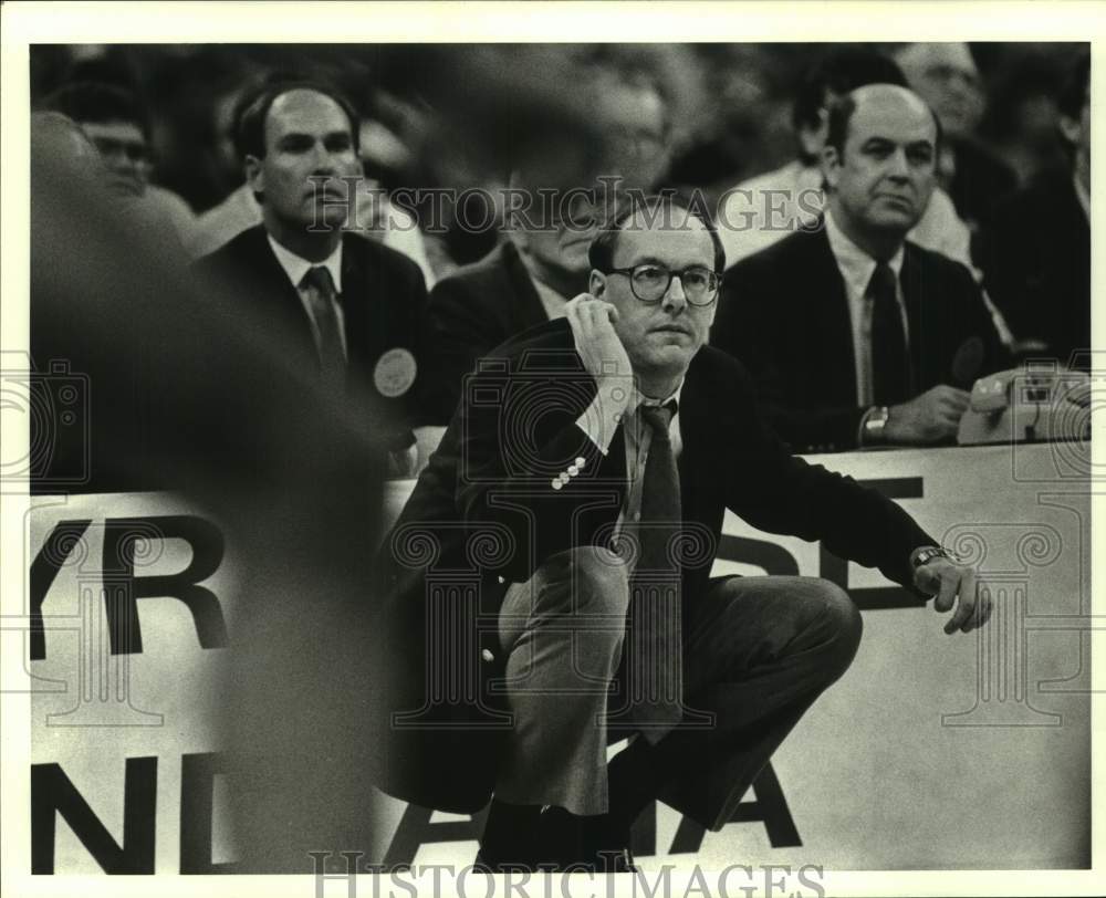 1987 Press Photo Syracuse college basketball coach Jim Boeheim - nos25503 - Historic Images