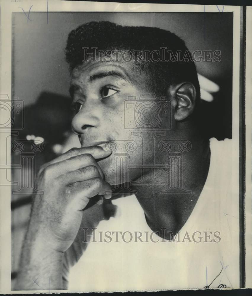 1968 Press Photo Close-up of boxer Floyd Patterson watching during practice- Historic Images