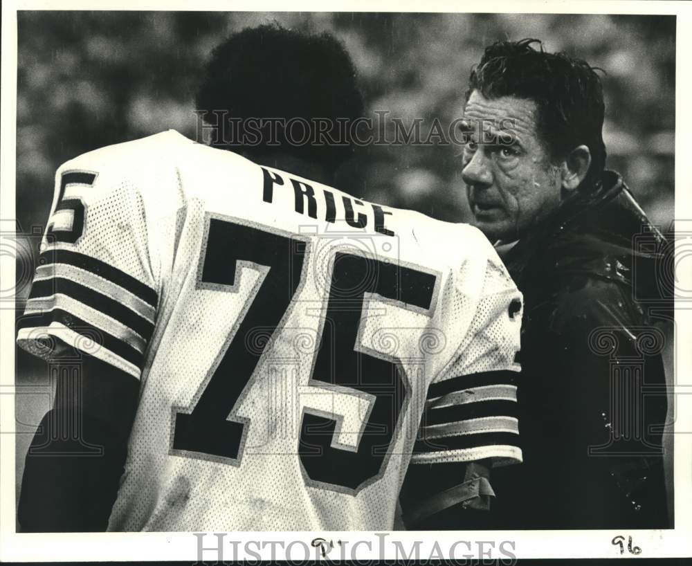 1979 Press Photo New Orleans Saints football coach Dick Nolan with Elex Price - Historic Images