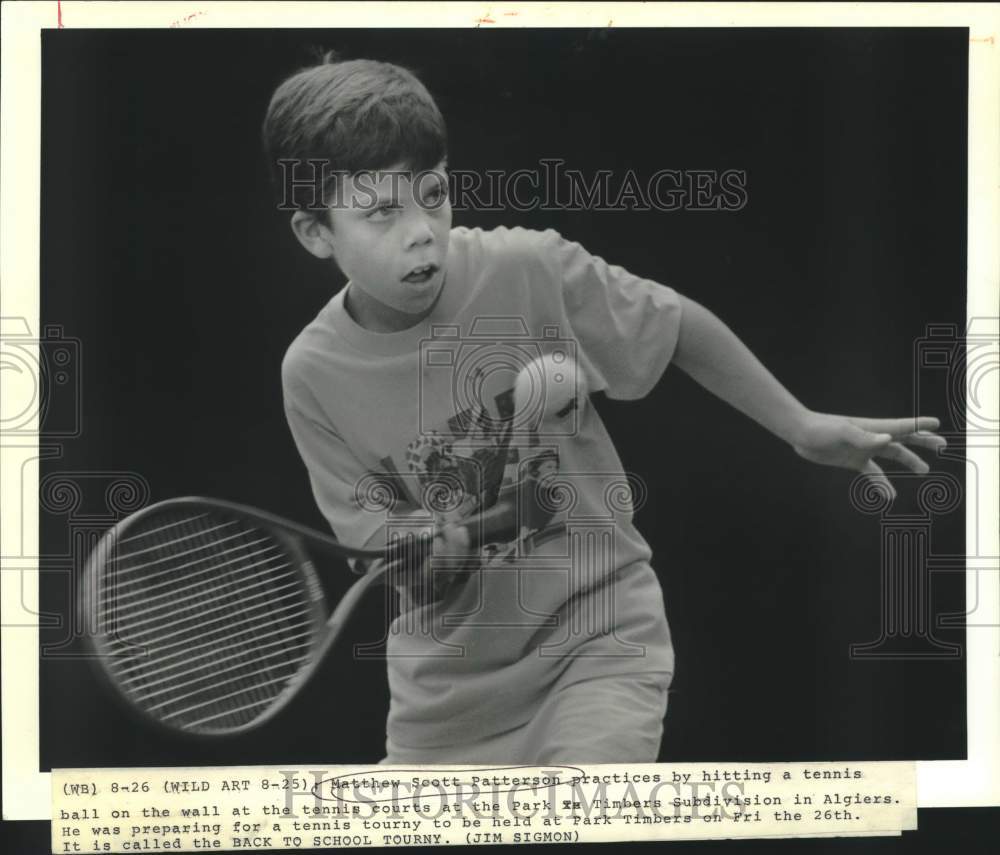 1988 Press Photo Tennis - Matthew Scott Patterson Hits Ball on Wall in Algiers - Historic Images