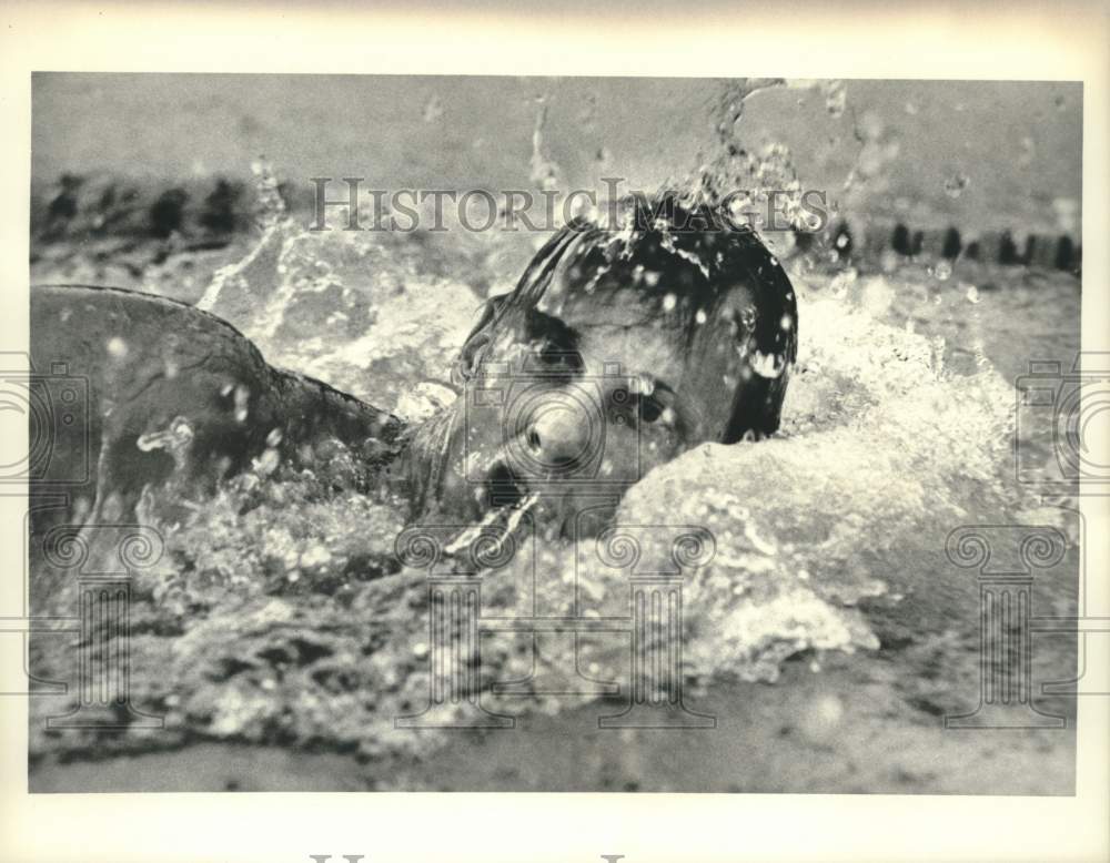 1976 Press Photo Close-up of swimmer Jim Montgomery taking breath during race- Historic Images