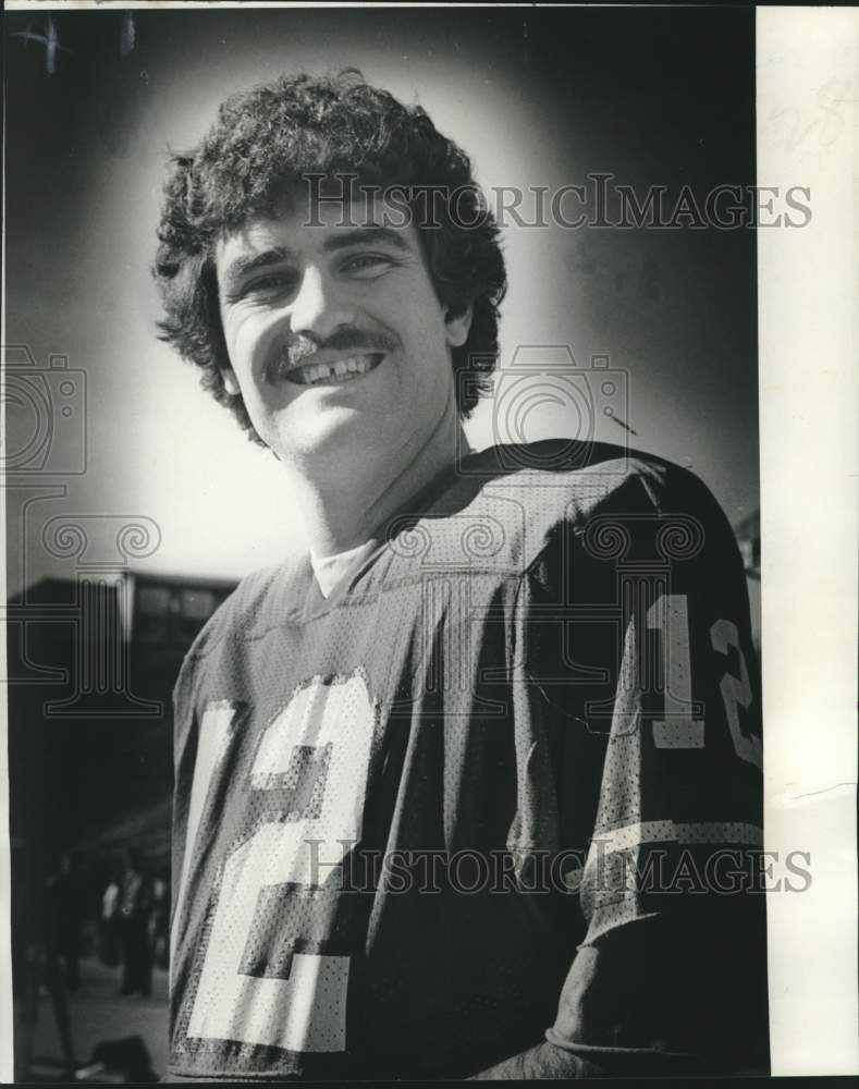 1978 Press Photo Denver Broncos football quarterback Craig Penrose smiles - Historic Images