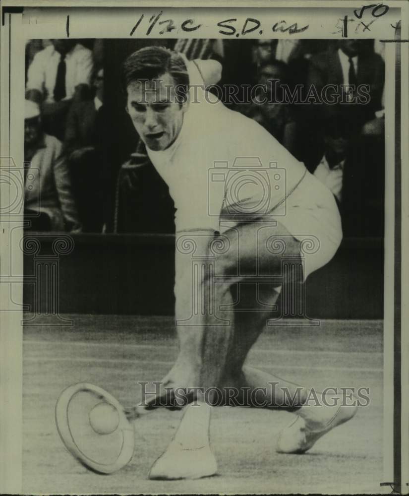 1987 Press Photo Tennis player Nicola Pilic makes backhand shot at Wimbledon - Historic Images