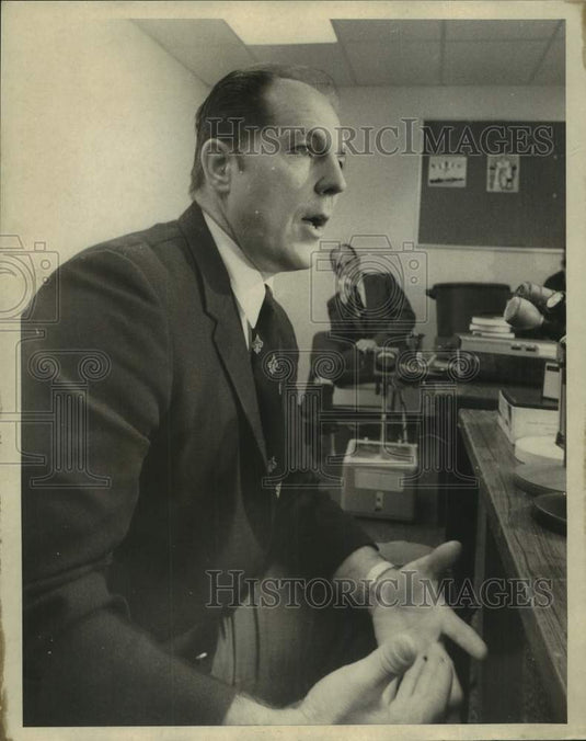 1970 Press Photo New Orleans Saints football coach J.D. Roberts - nos29455 - Historic Images
