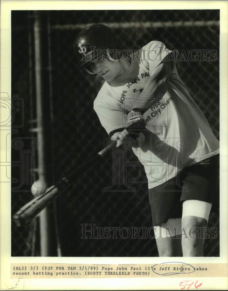 1989 Press Photo Pope John Paul II baseball player Jeff Riviere hits the ball - Historic Images