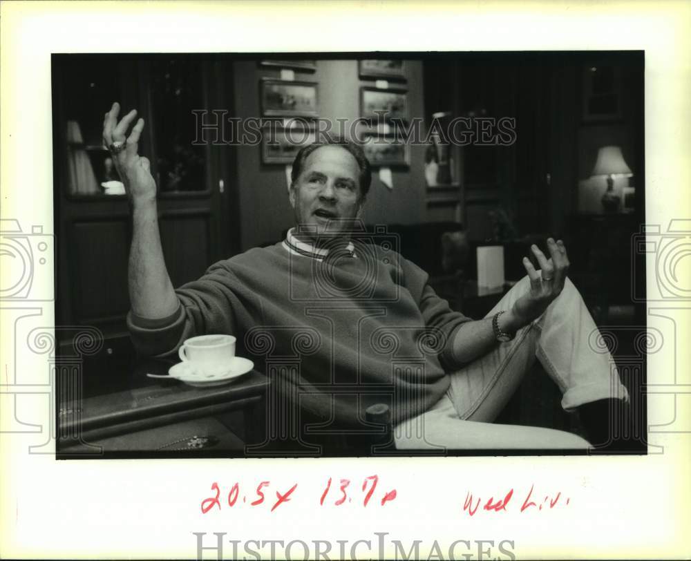 1993 TV sports commentator Frank Gifford gestures during interview - Historic Images