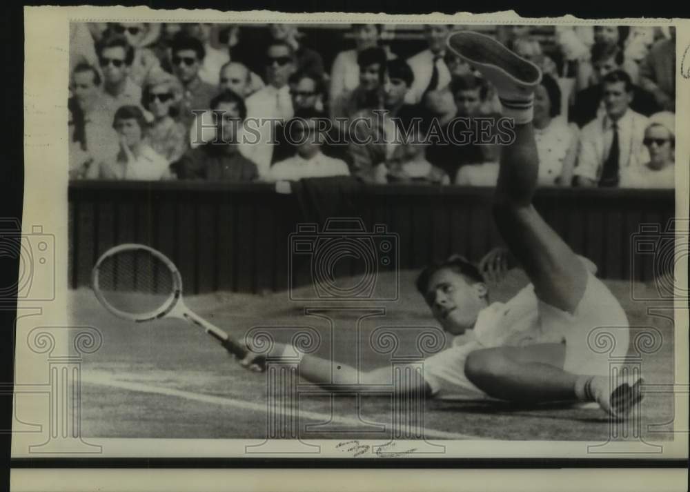 1967 Press Photo Tennis player Dennis Ralston plays Wimbledon - nos29930 - Historic Images