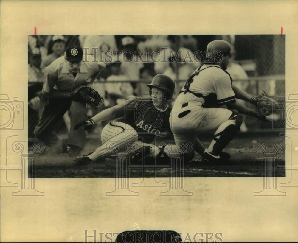 1990 Press Photo Baseball - Jefferson Parish&#39;s and Astros in Play at Home- Historic Images