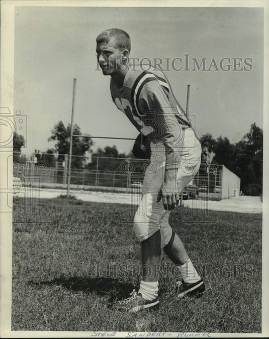 1968 Press Photo Rummel football player Steve Sanders is ready to run- Historic Images