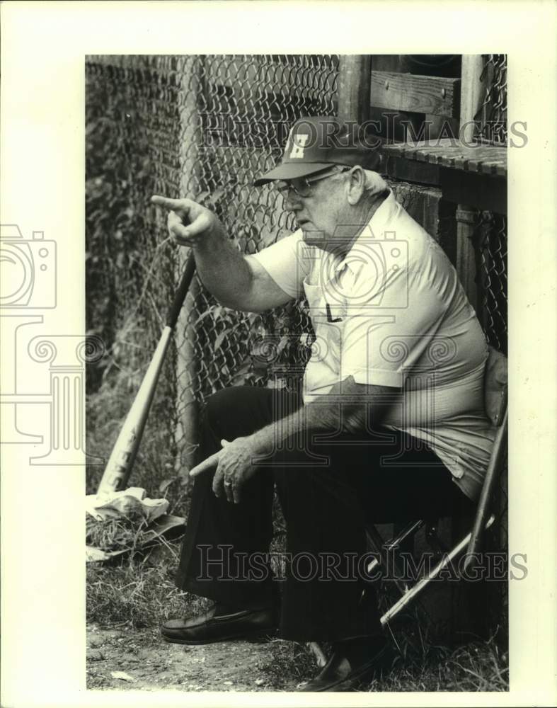 1981 Press Photo Baseball coach Rags Scheuermann - nos30319- Historic Images